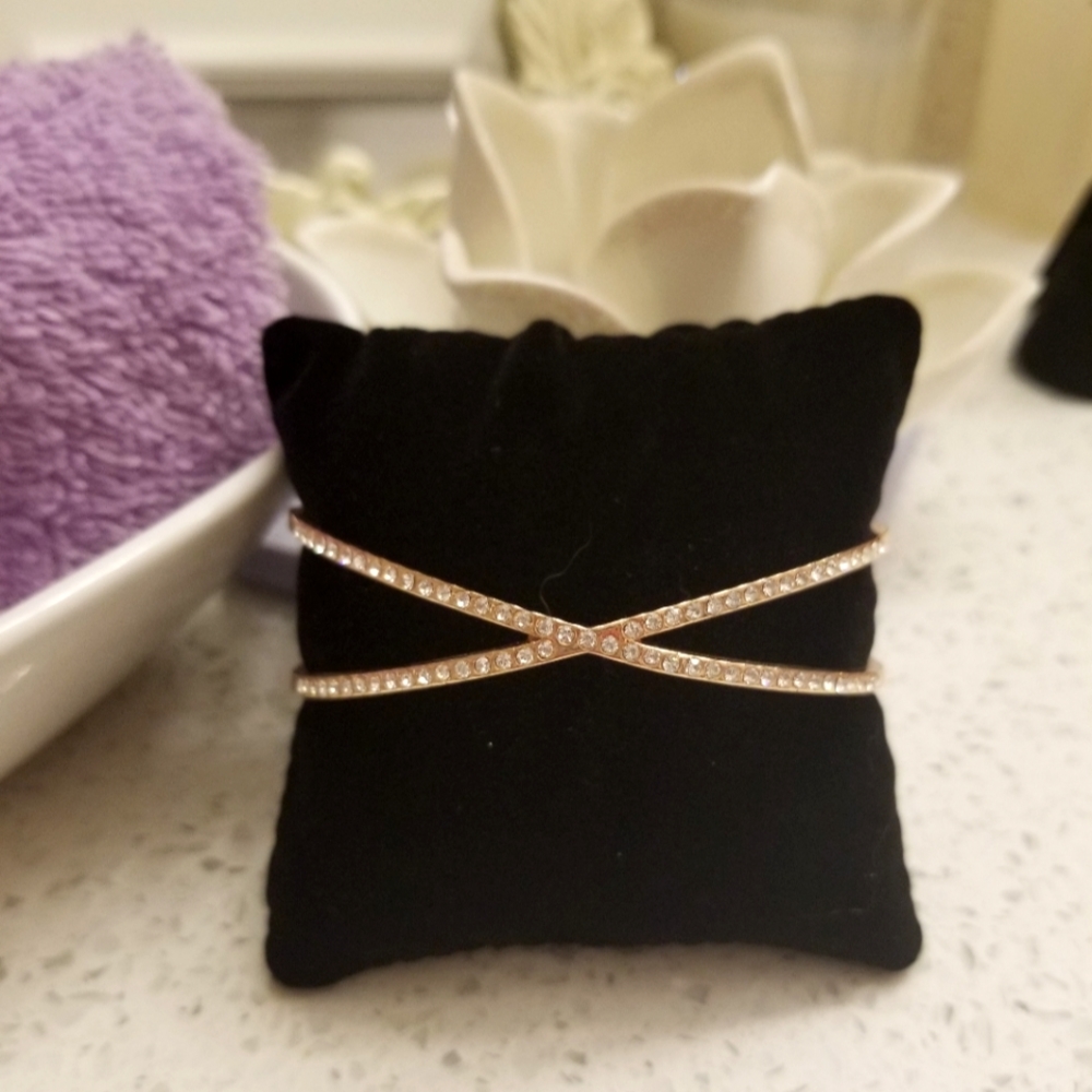 💖Beautiful Express Rhinestone Rosegold Criss Cross Bangle Bracelet